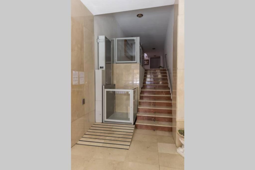 Amplio y luminoso piso para disfrutar del centro de Málaga Esterno foto